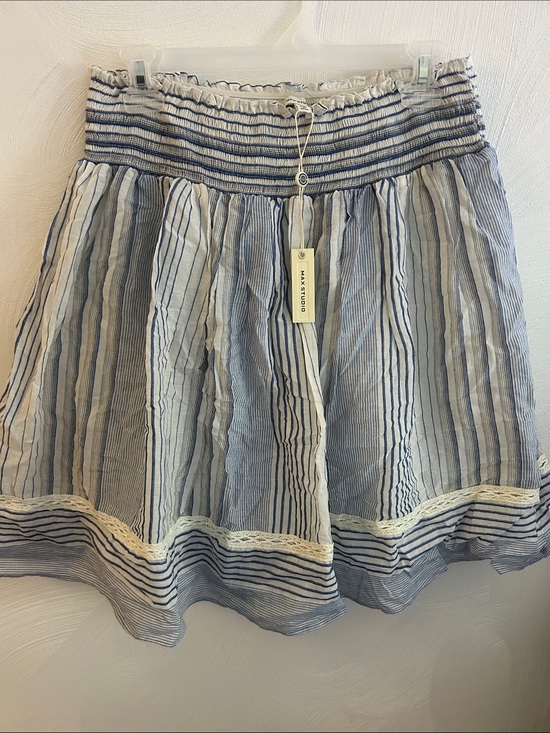 Max Studio Dresses & Skirts - Max Studio Lightweight Blue Striped Cotton Skirt